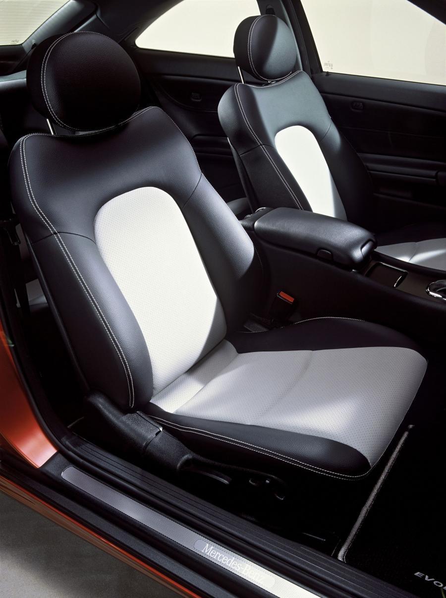  Mercedes-Benz C-Class Sportcoupe 2002 года  (фото 11 из 44)